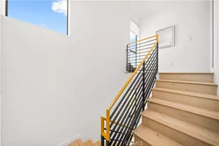 5151 W Redondo Ct, Los Angeles, CA 90019 - Photo 23