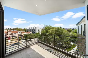 5151 W Redondo Ct, Los Angeles, CA 90019 - Photo 31