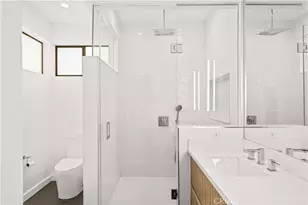 5151 W Redondo Ct, Los Angeles, CA 90019 - Photo 29