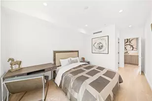 5151 W Redondo Ct, Los Angeles, CA 90019 - Photo 19