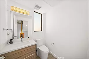 5151 W Redondo Ct, Los Angeles, CA 90019 - Photo 13