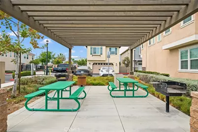 5564 Valencia, Montclair, CA 91762 - Photo 45