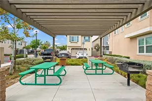 5564 Valencia, Montclair, CA 91762 - Photo 45