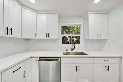 1020 W 70th Street, Los Angeles, CA 90044 - Photo 11