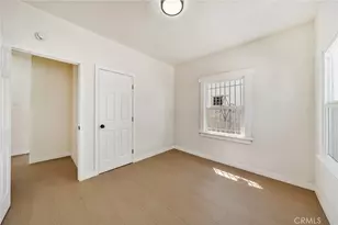 1020 W 70th St, Los Angeles, CA 90044 - Photo 19