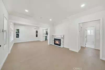 1020 W 70th Street, Los Angeles, CA 90044 - Photo 1