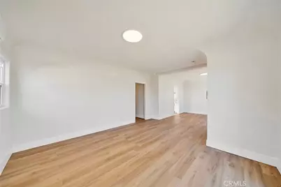 140 W 101st Street, Los Angeles, CA 90003 - Photo 5