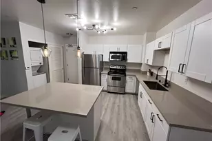 630 W 6th St, Los Angeles, CA 90017 - Photo 3