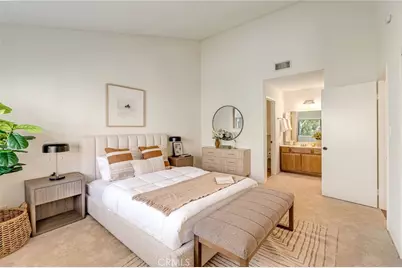 26015 Alizia Canyon #B, Calabasas, CA 91302 - Photo 5