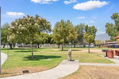980 Jerez, Azusa, CA 91702 - Photo 33