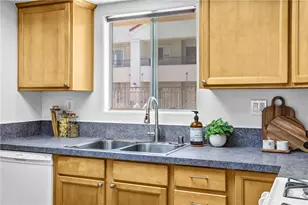 430 N Holliston, Pasadena, CA 91106 - Photo 19