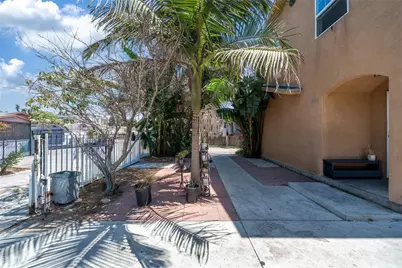 1214 E -1216 E  66th, Los Angeles, CA 90001 - Photo 5