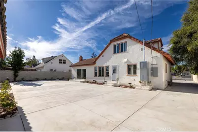 820 E Cameron Avenue, West Covina, CA 91790 - Photo 27