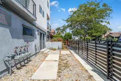 4103 S Normandie Avenue, Los Angeles, CA 90037 - Photo 59