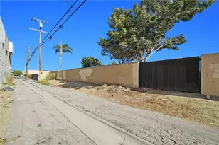 543 E Lincoln St, Carson, CA 90745 - Photo 13