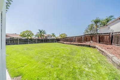 7650 Stoney Creek Court, Highland, CA 92346 - Photo 23