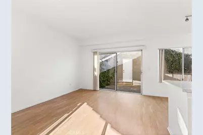 194 Greenmoor, Irvine, CA 92614 - Photo 5