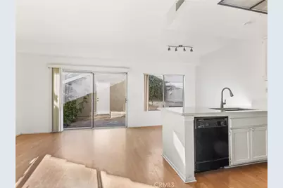 194 Greenmoor, Irvine, CA 92614 - Photo 7