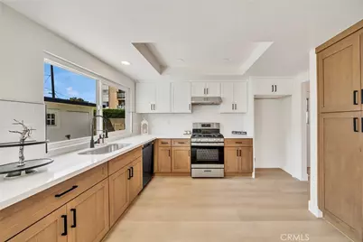 595 W 13th Street, San Pedro, CA 90731 - Photo 7