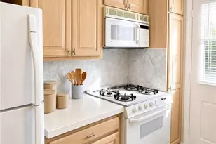 11311 Tampa Ave, Porter Ranch, CA 91326 - Photo 9