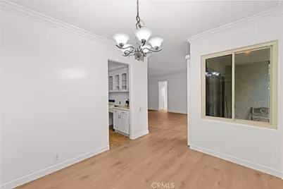 985 E California Boulevard, Pasadena, CA 91106 - Photo 11