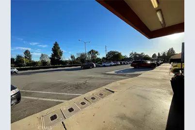 909 W Foothill Boulevard, Claremont, CA 91711 - Photo 5