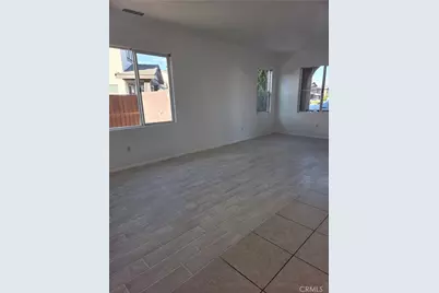 10266 Susan, Hesperia, CA 92345 - Photo 7