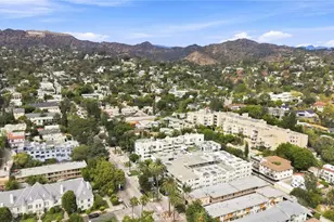 2222 N Beachwood Dr, Los Angeles, CA 90068 - Photo 39