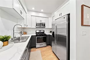 2222 N Beachwood Dr, Los Angeles, CA 90068 - Photo 9