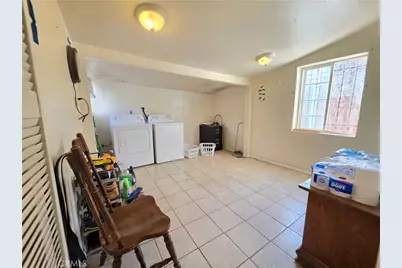 1914 Firestone, Los Angeles, CA 90001 - Photo 17