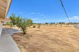 10968 Nambe, Apple Valley, CA 92308 - Photo 23