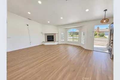 10968 Nambe, Apple Valley, CA 92308 - Photo 5