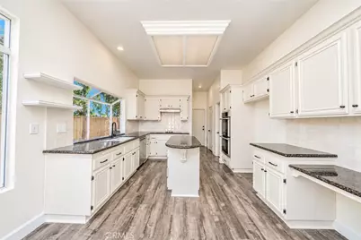 25099 Calle Entradero, Murrieta, CA 92563 - Photo 11