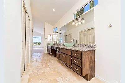 25099 Calle Entradero, Murrieta, CA 92563 - Photo 21