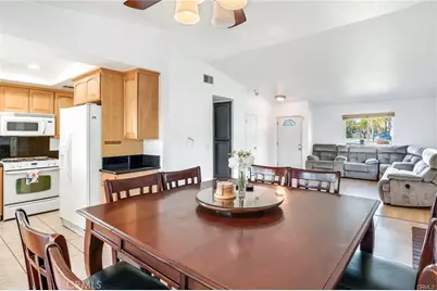 1057 W Carter, Rialto, CA 92376 - Photo 7