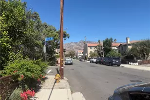 101 S Lotus, Pasadena, CA 91107 - Photo 13