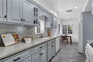 10207 Camarillo St, Toluca Lake, CA 91602 - Photo 9