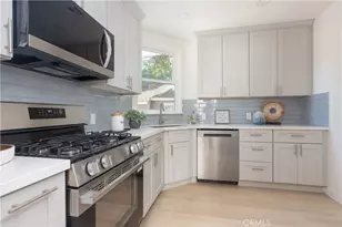 210 N Naomi, Burbank, CA 91505 - Photo 17