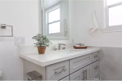 210 N Naomi, Burbank, CA 91505 - Photo 37