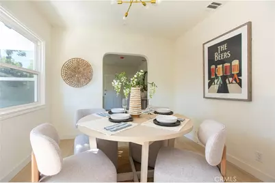 210 N Naomi, Burbank, CA 91505 - Photo 15
