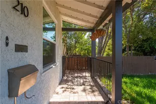 210 N Naomi, Burbank, CA 91505 - Photo 9