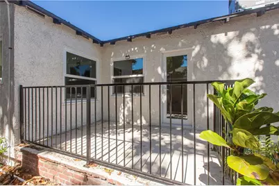 210 N Naomi, Burbank, CA 91505 - Photo 43