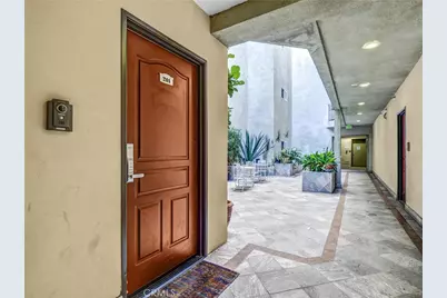 908 S Ardmore Avenue #201, Los Angeles, CA 90006 - Photo 3