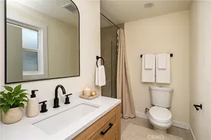 2047 W 78th Pl, Los Angeles, CA 90047 - Photo 17