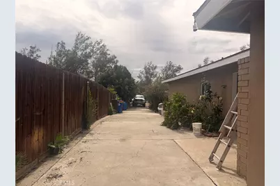 15169 Sequoia Avenue, Fontana, CA 92335 - Photo 13