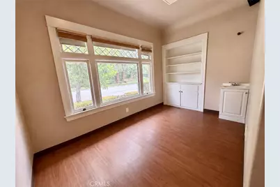 146 E Walnut Avenue, Monrovia, CA 91016 - Photo 9