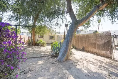 5049 Meridian, Los Angeles, CA 90042 - Photo 11