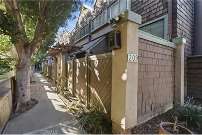 209 S Oakland, Pasadena, CA 91101 - Photo 3