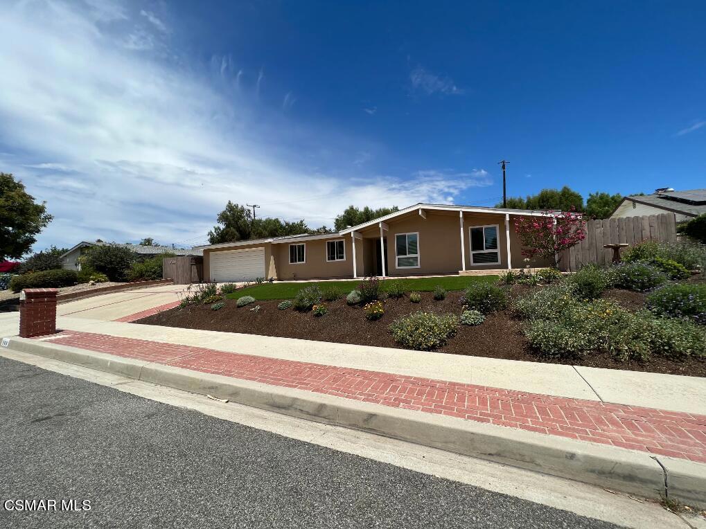 569 Gainsborough Rd, Thousand Oaks, CA 91360 MLS 223002999 Coldwell