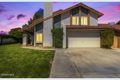 44101 Watford Avenue, Lancaster, CA 93535 - Photo 1